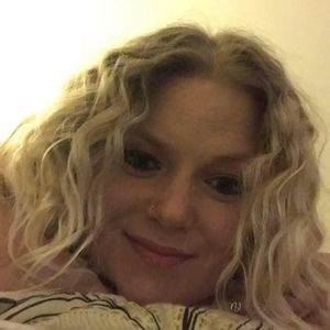 Meet your Posher, Cassandra